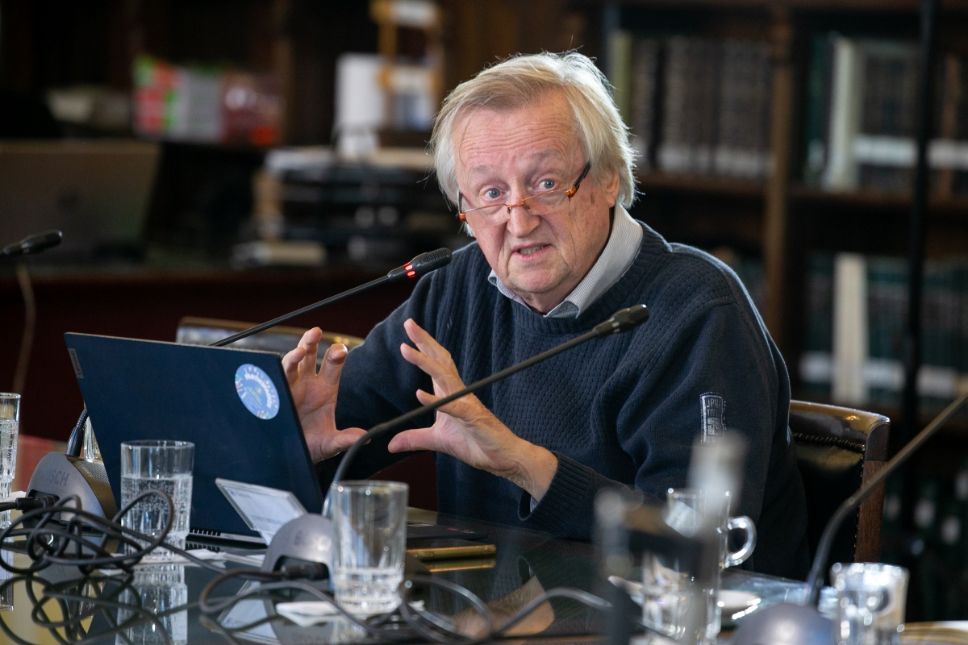 El Dr. Claus Köbrich puso énfasis en transparentar el bienestar de las aves ante el público consumidor.