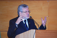 Dr. Fernando Romo