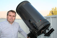 Prof. Mario Hamuy, Director del Departamento de Astronomía de la Facultad de Ciencias Físicas y Matemáticas.