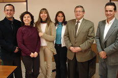 De Izq a Der: Dr. Héctor Aníbal, Dra. Jessica Gimpel, Dra. Mónica de los Reyes, Dra. Marta Sánchez, Dr. Héctor Alcaíno y Dr. Iván Lozano
