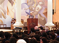 La encargada de realizar la primera conferencia plenaria fue la Profesora  Dra. Magdalena Viramonte de Ávalos, académica de la Universidad Nacional de Córdoba.