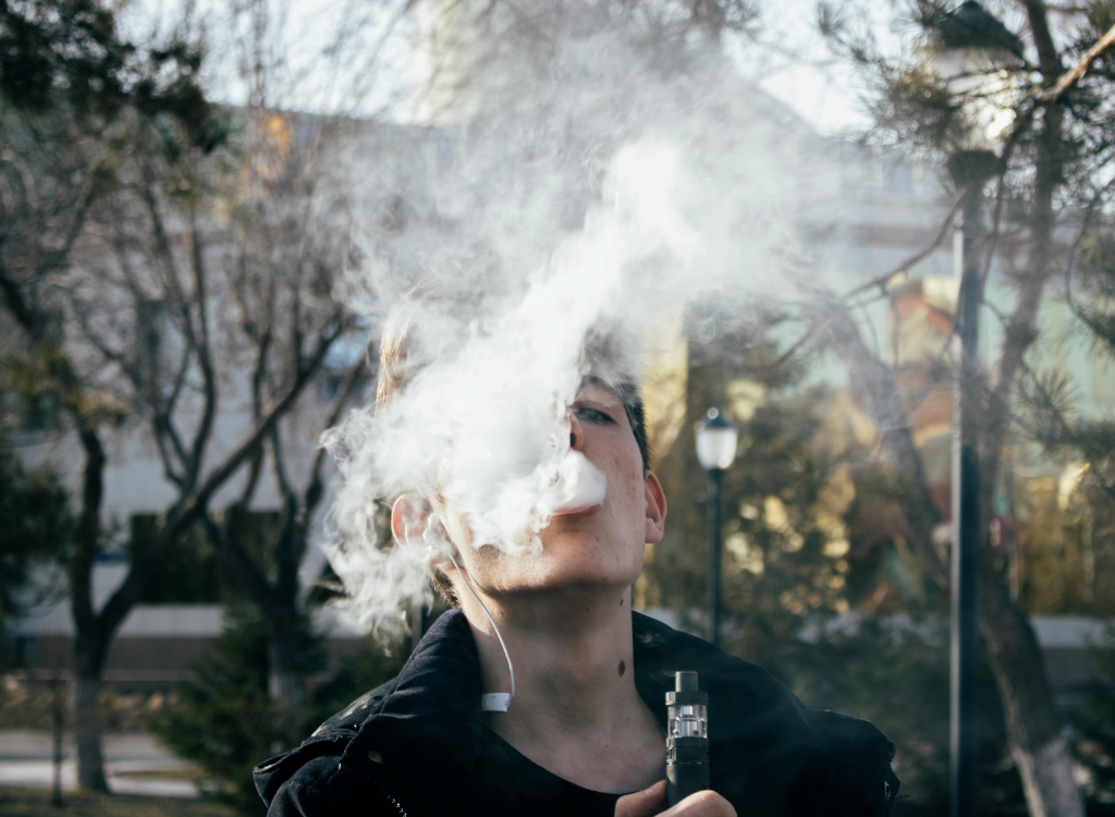 Cigarrillos electrnicos: Expertos U. de Chile analizan los riesgos para la  salud de los famosos vapers - Universidad de Chile