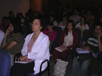 Con una numerosa asistencia de alumnos y académicos se llevó a cabo la primera Charla sobre Accidentes Cortopunzantes en la Facultad de Odontología.