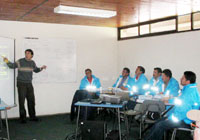 Guardabosques y bomberos participaron en este curso.